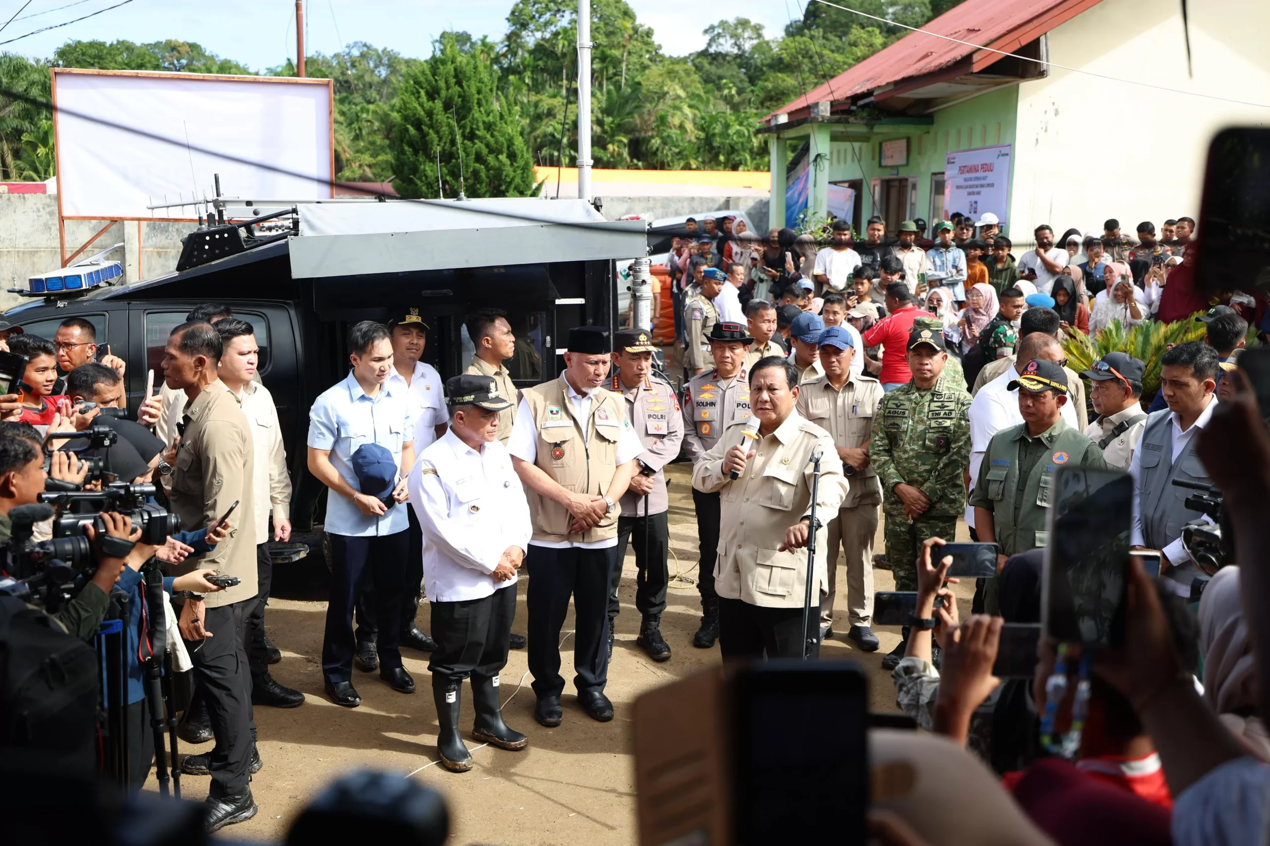 Prabowo hunian sementara pengungsi jadi perhatian dalam penanganan bencana