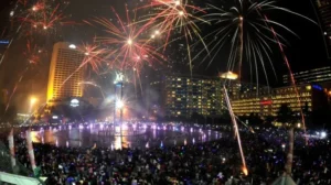 Larangan kembang api saat perayaan Tahun Baru 2026 di pusat kota