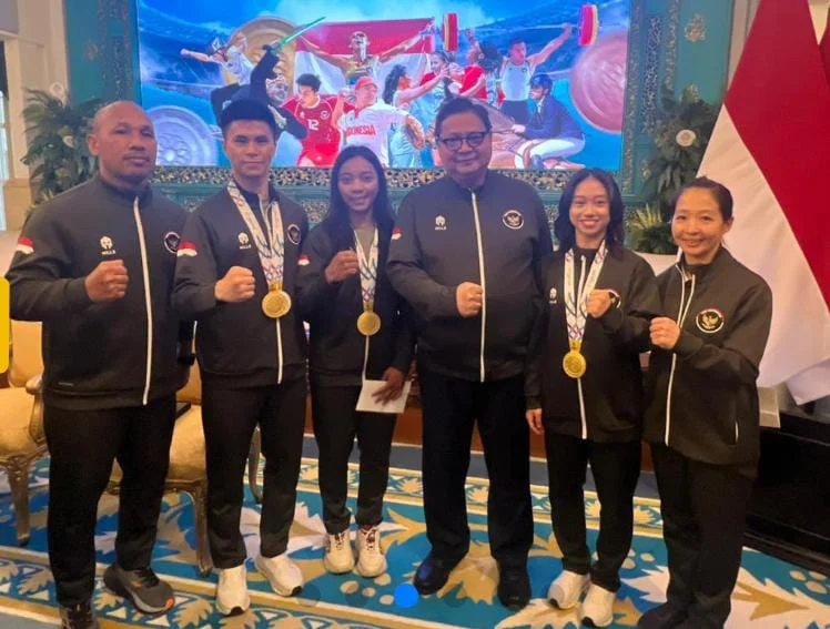 Prestasi Wushu Indonesia SEA Games 2025 dirayakan dalam momen penghargaan atlet